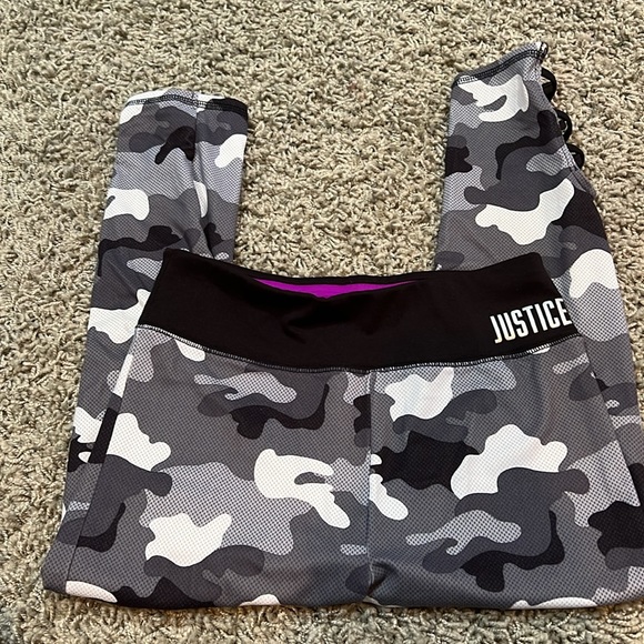 Justice Camo Capri Length Leggings 14/16 - Picture 4 of 5